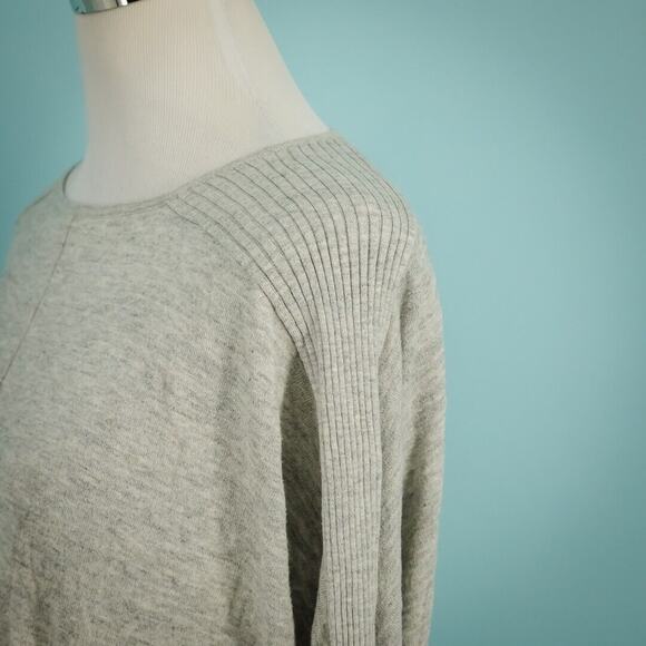 Lilly Pulitzer Size Small S Grey Gray Crew Scoop Neck Long Sleeve Cotton Sweater - Picture 2 of 7
